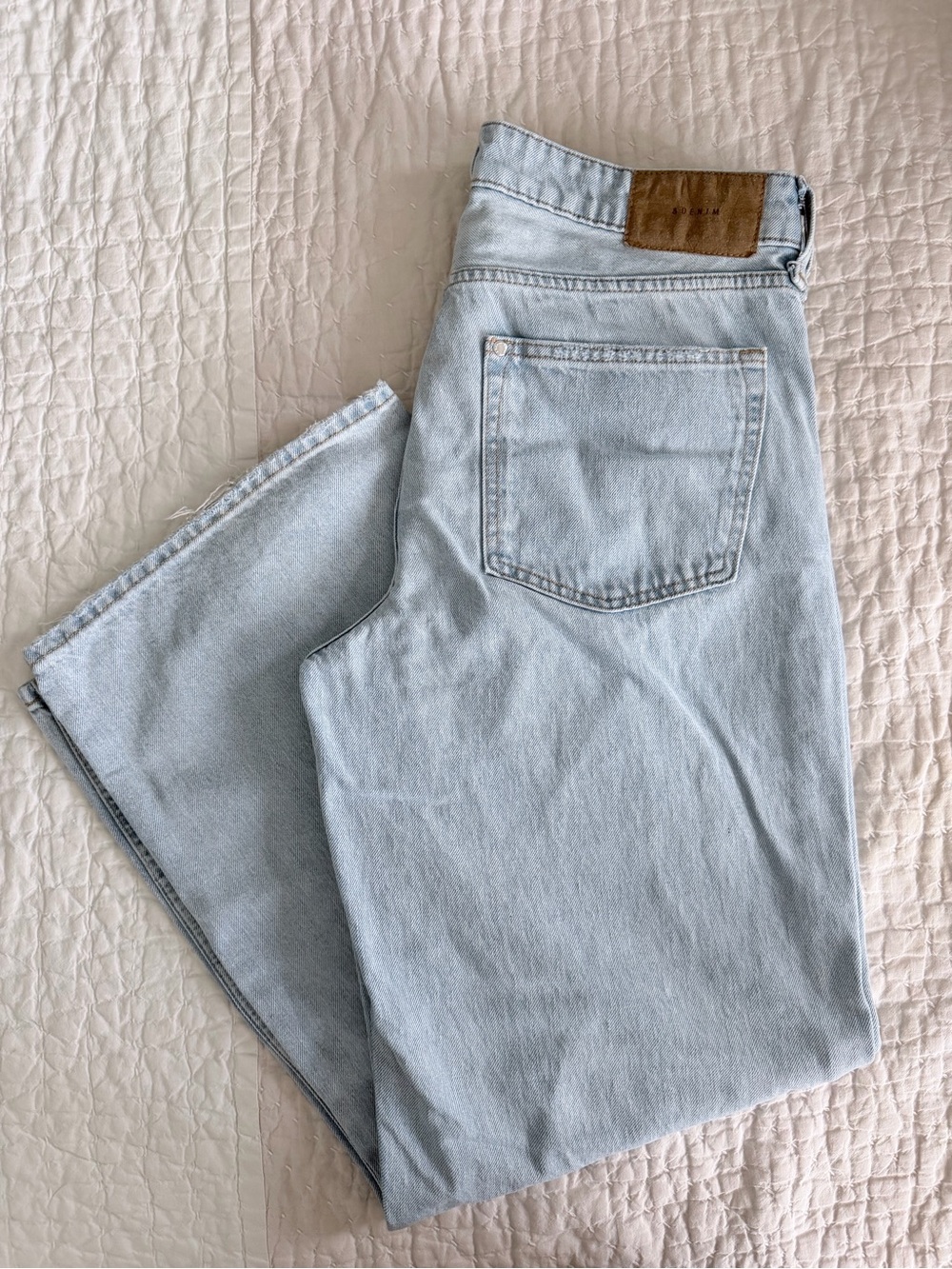 Light Wash Women’s Boyfriend Jeans - Casual Relaxed Fit